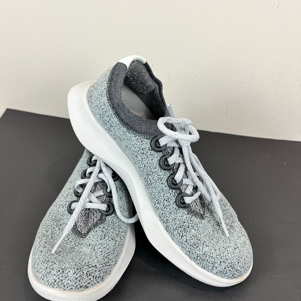 Women's Size 9 Grey Allbird sneakers